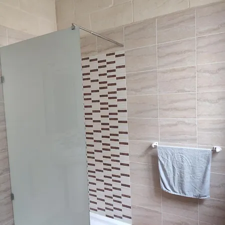 Polacca Homestay Xaghra